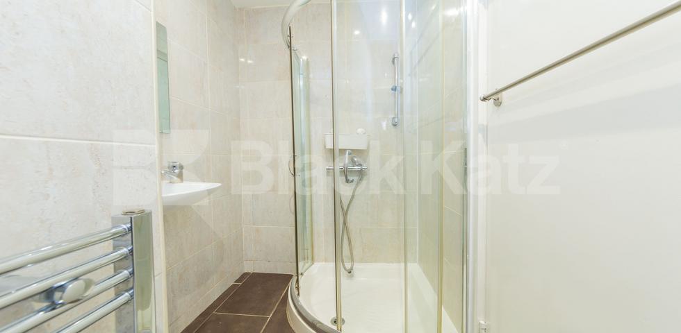 Large studio in a period red brick house in Maida Vale W9. Sutherland Avenue, Maida Vale 